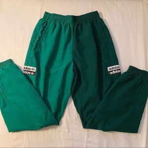 Brand New Adidas Joggers!💚